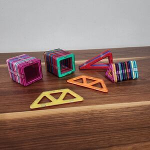 Magformers Magnetic Building Tiles Blocks Lot of 45 Assorted Colors and Shapes